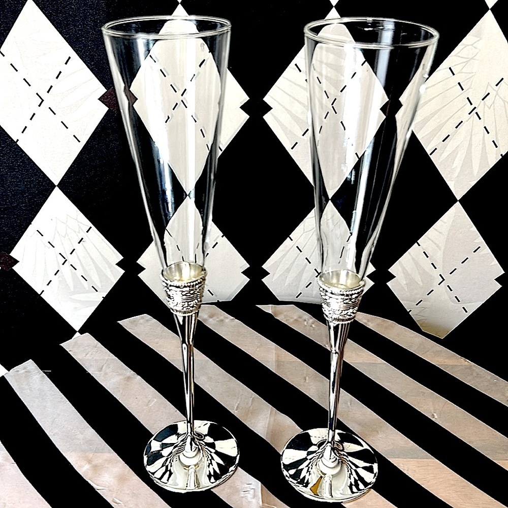 Vera Wang “With‎ Love” Champagne Flutes – Pair | Silver Stem